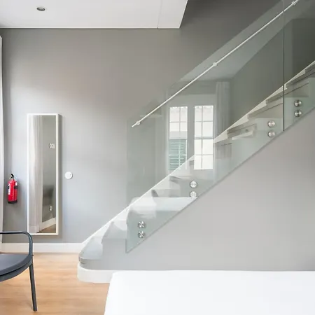 Amazing Old Town Apartment *